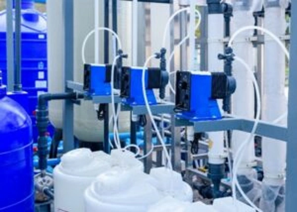 استخدام المواد الكيميائية لأنظمة معالجة المياه - Use of chemicals for water treatment systems